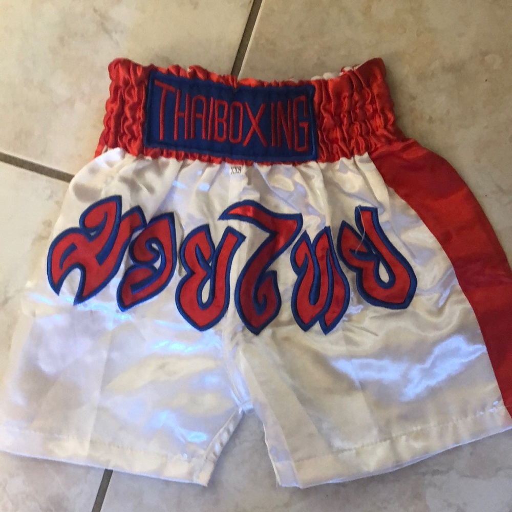 Shorts - Picture 2 of 8